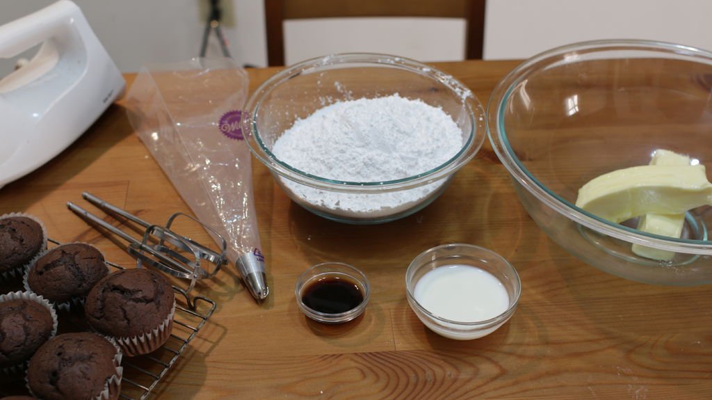 Buttercream Frosting Easy Recipe In The Kitchen With Matt